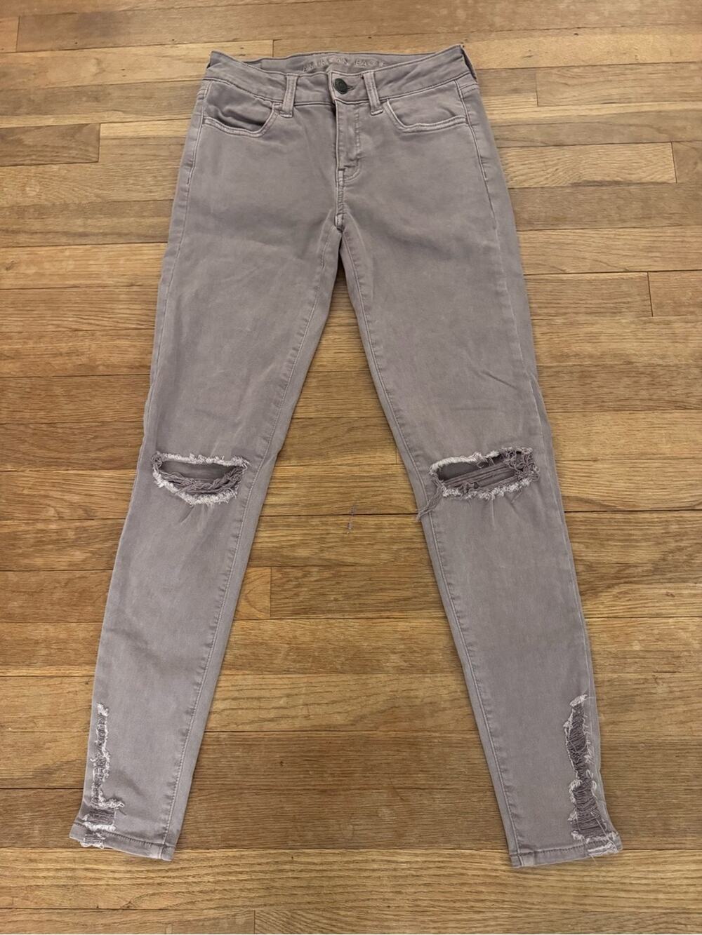 American Eagle Outfitters Women's Gray Skinny Jeans - Size 2
 b48